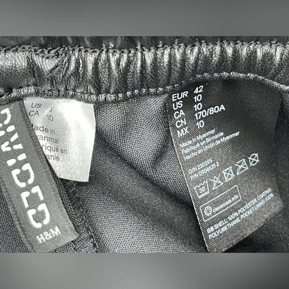 H&M‎ Black Faux Leather Women’s Jogger Baggy style Pants size 10